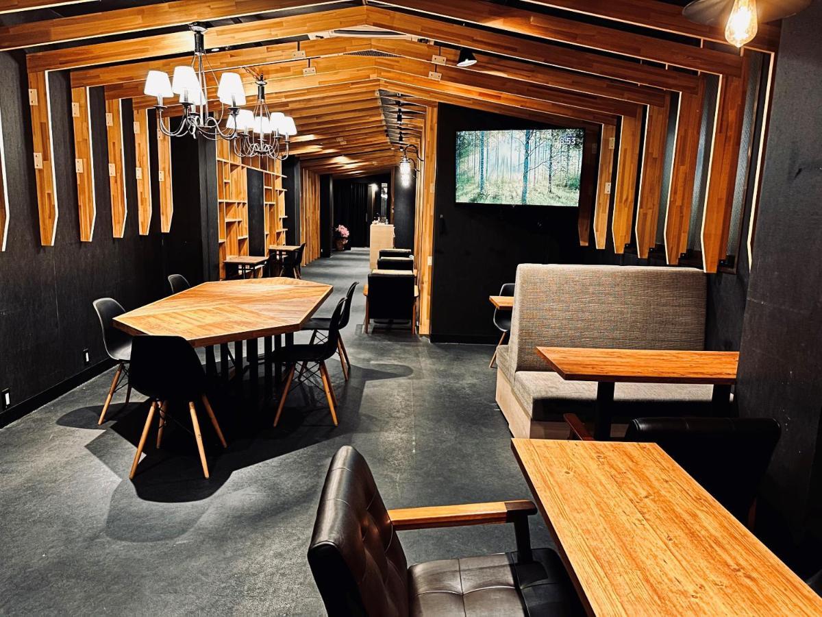 Namba Guesthouse Hive Oszaka Kültér fotó