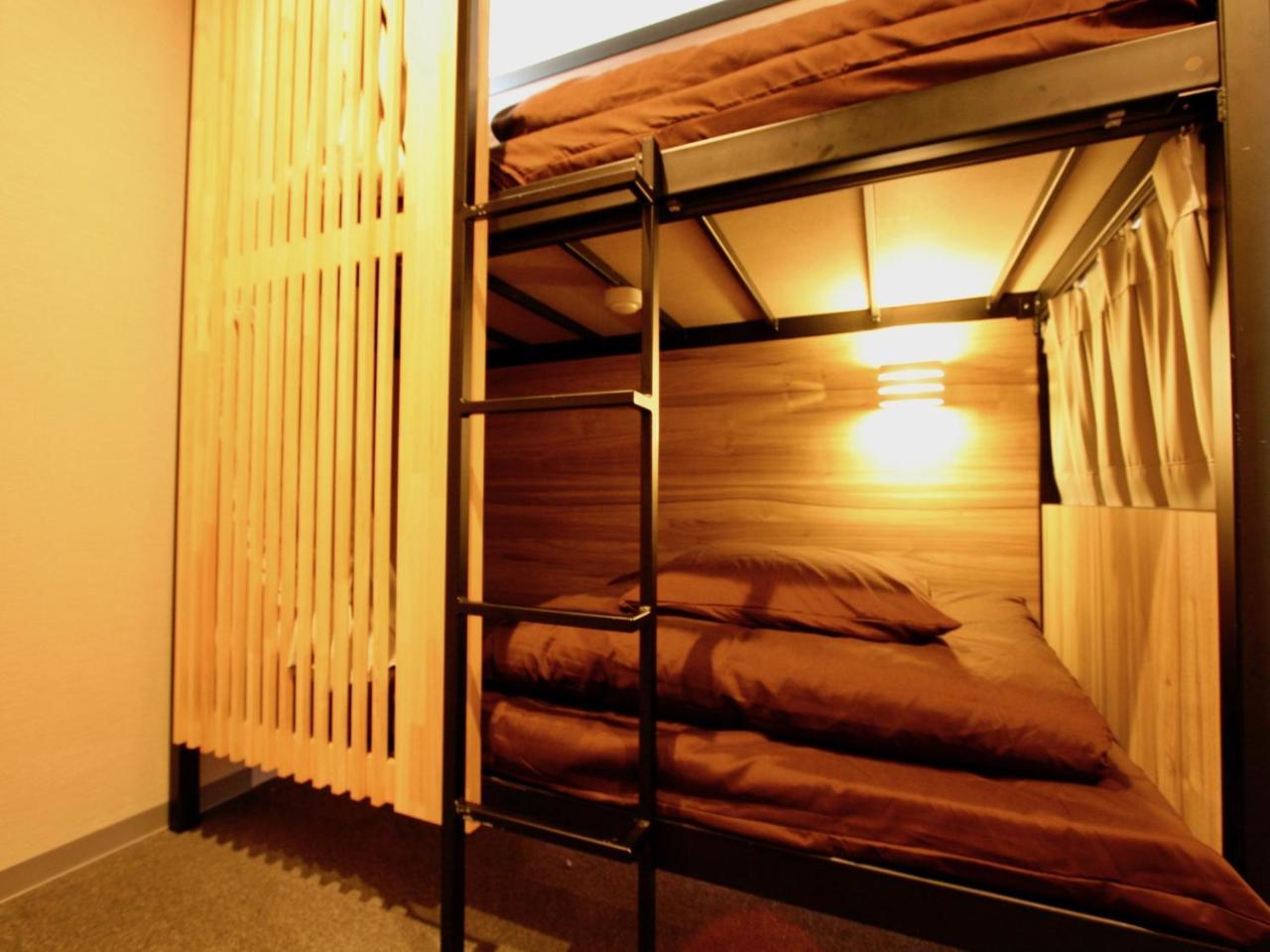 Namba Guesthouse Hive Oszaka Kültér fotó