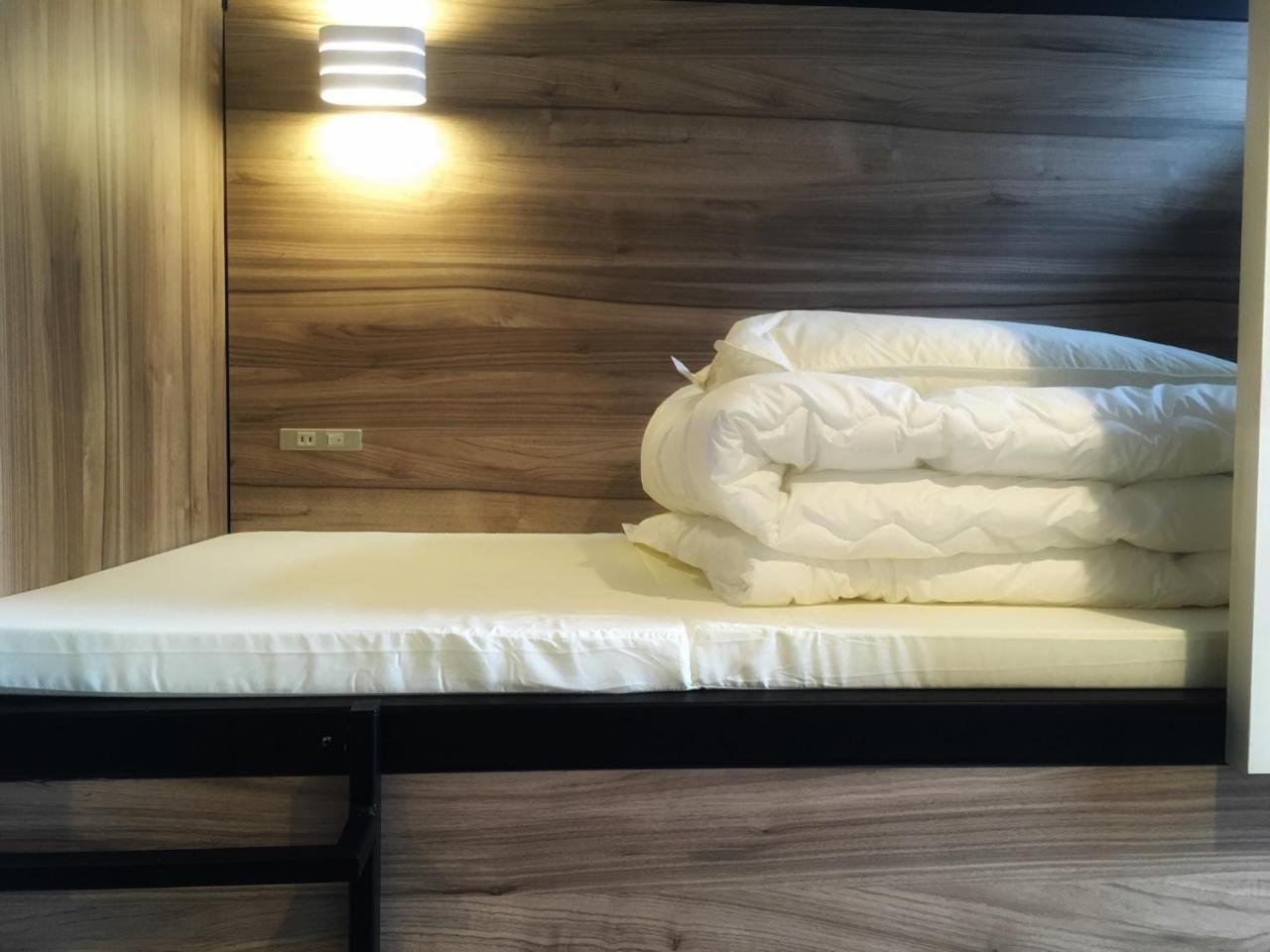 Namba Guesthouse Hive Oszaka Kültér fotó