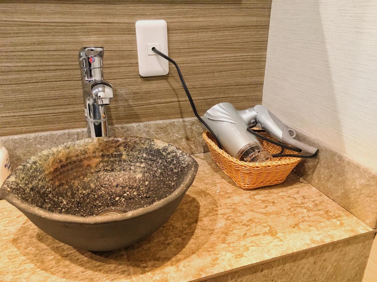 Namba Guesthouse Hive Oszaka Kültér fotó