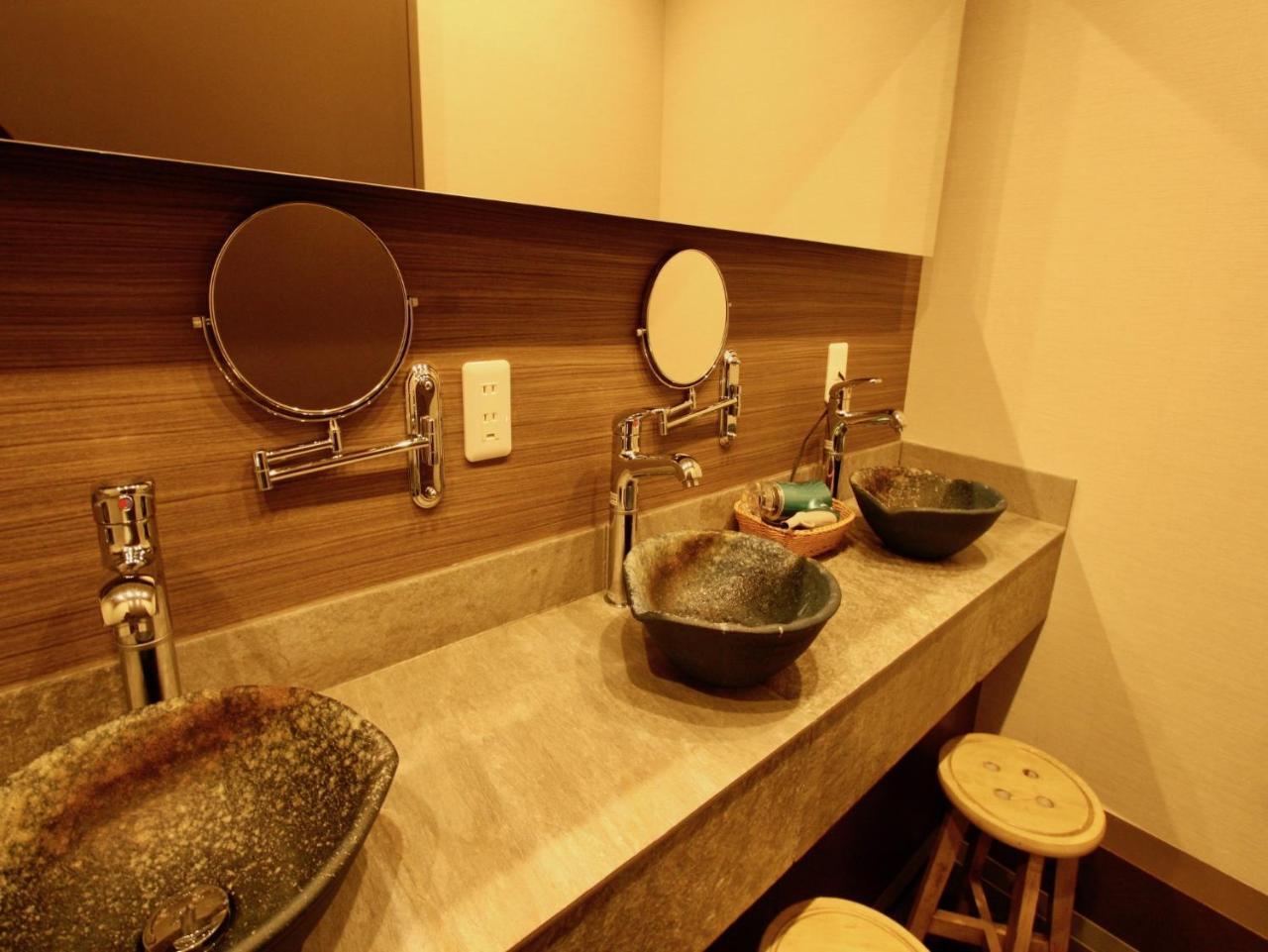 Namba Guesthouse Hive Oszaka Kültér fotó