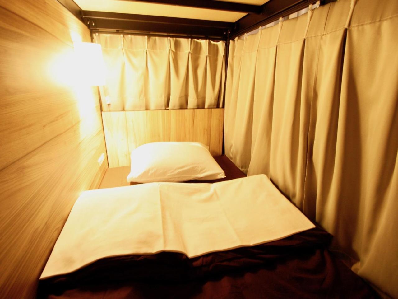 Namba Guesthouse Hive Oszaka Kültér fotó