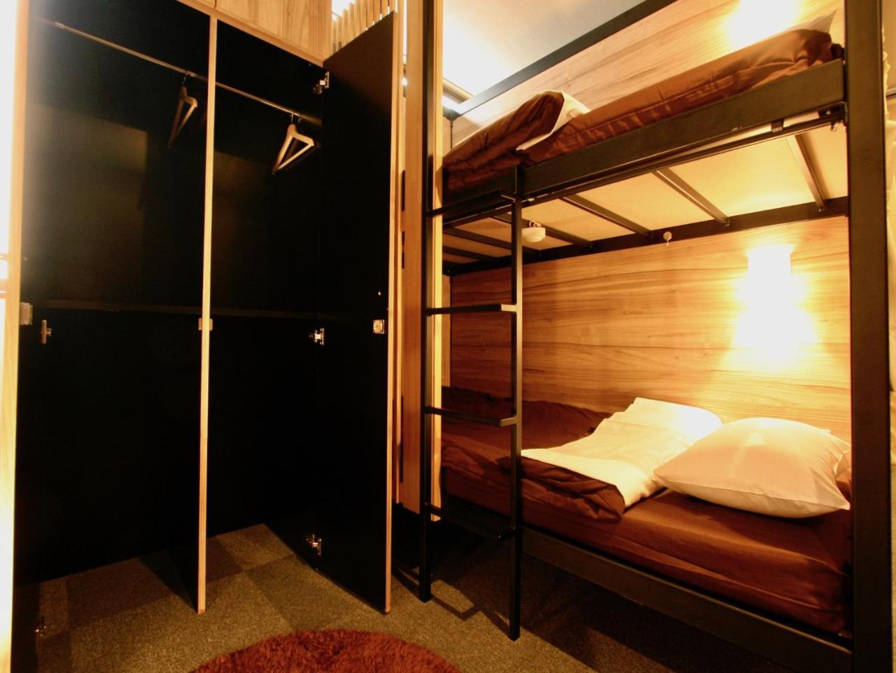 Namba Guesthouse Hive Oszaka Kültér fotó