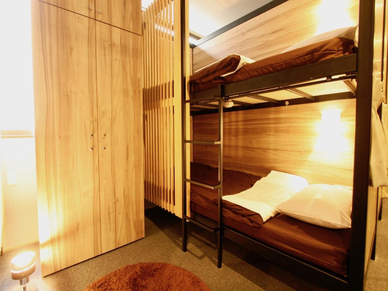Namba Guesthouse Hive Oszaka Kültér fotó