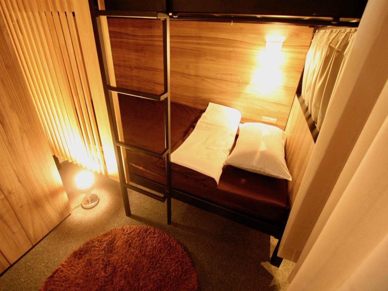Namba Guesthouse Hive Oszaka Kültér fotó