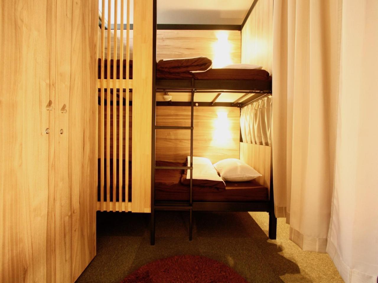 Namba Guesthouse Hive Oszaka Kültér fotó