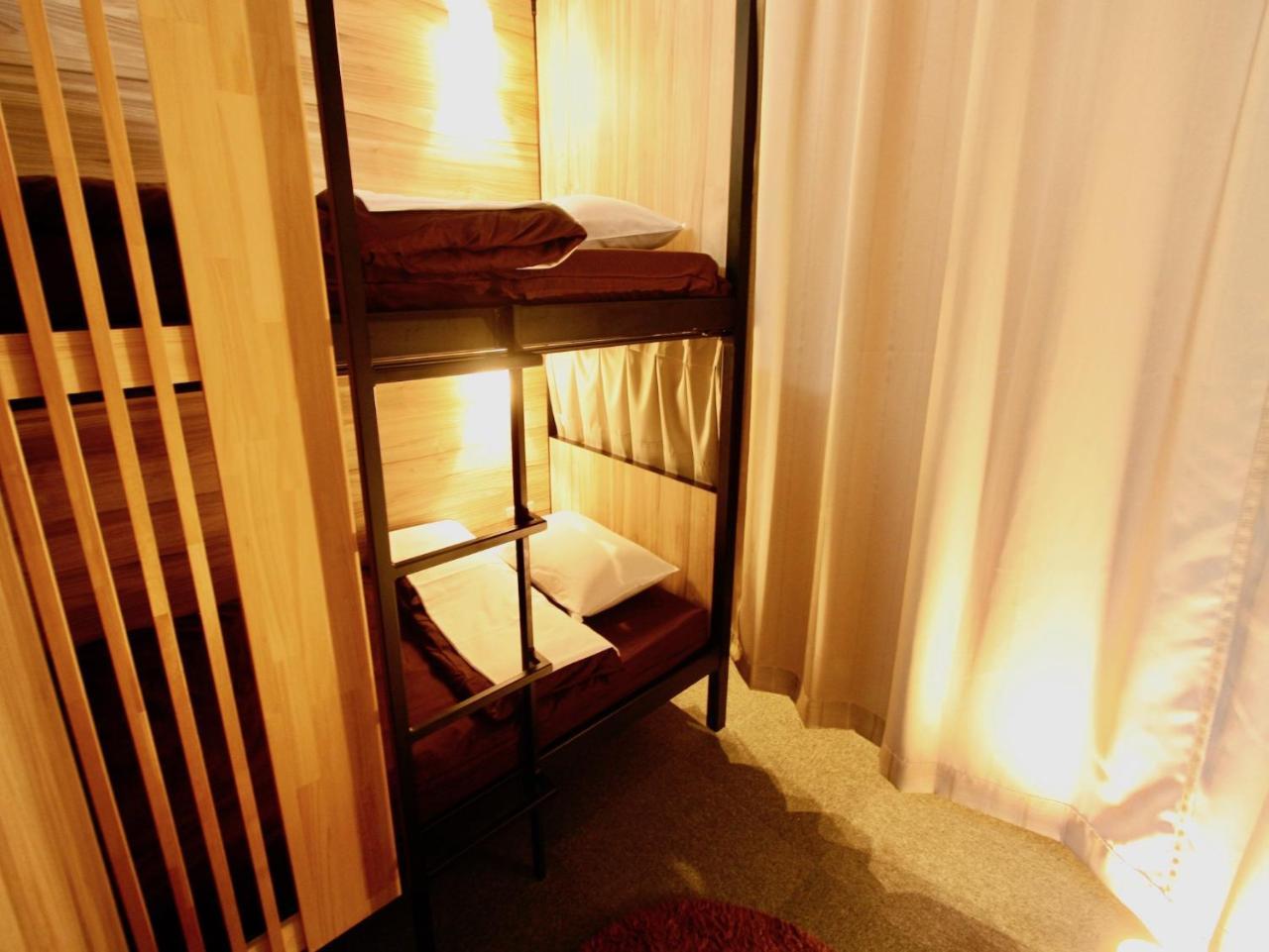 Namba Guesthouse Hive Oszaka Kültér fotó